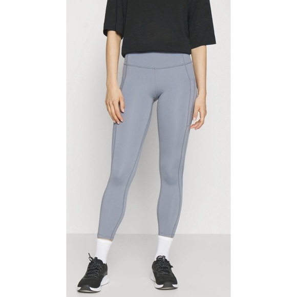 ATHLETA Ultimate Stash 7/8 Tight Leggings - Picture 1 of 6